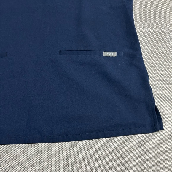 FIGS Women's Size XSmall Dark Blue Short Sleeve V Neck 2 Pocket Scrub Top - Picture 11 of 13